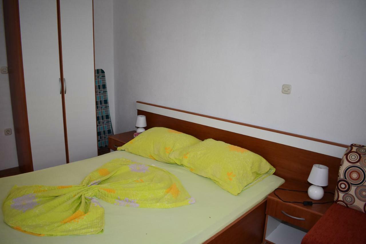 Apartmani Kulas Pakoštane Exteriér fotografie