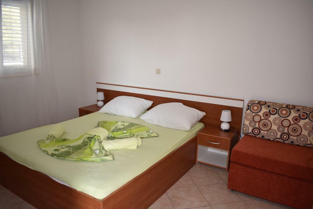 Apartmani Kulas Pakoštane Exteriér fotografie